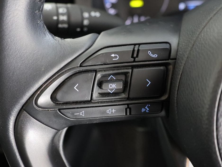 Toyota Yaris Luna Hybrid — thumbnail 14