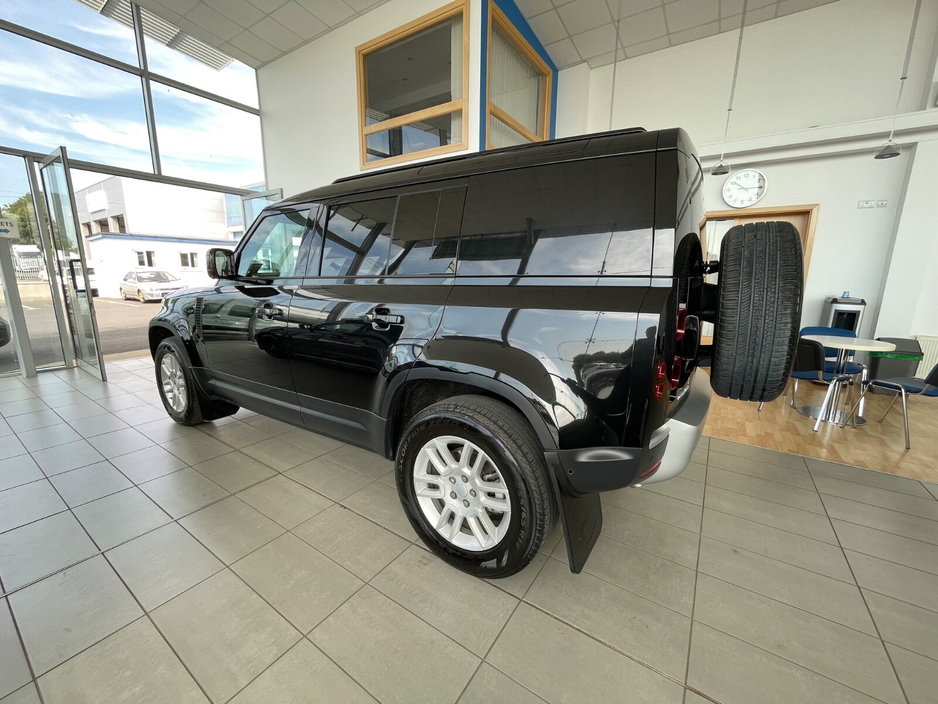 2025 Land Rover Defender 3L Diesel For Sale Images