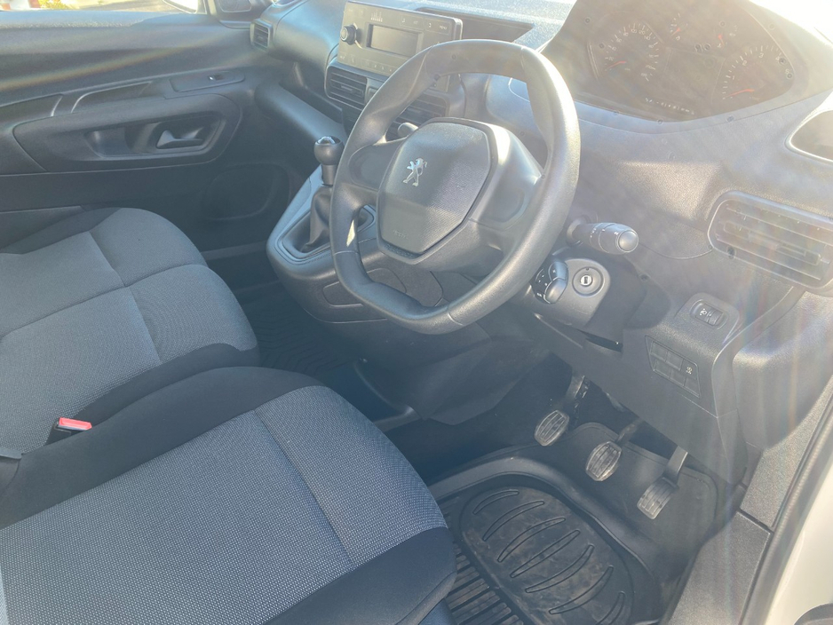 2020 Peugeot Partner 1.5L Diesel For Sale Images