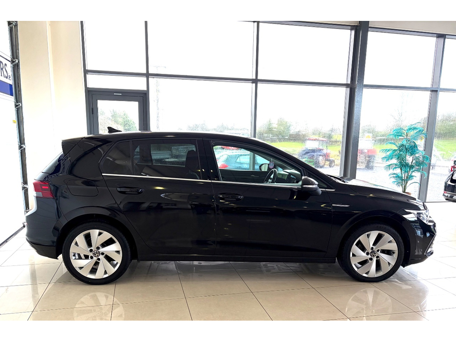 2020 Volkswagen Golf 1.5L Petrol For Sale Images