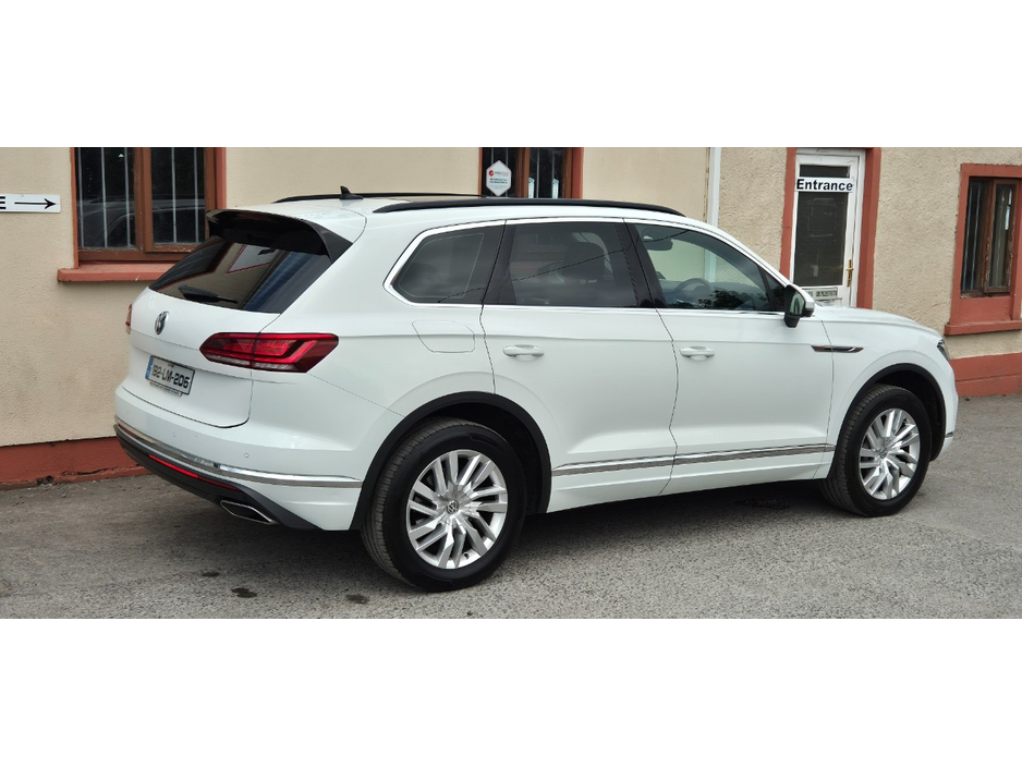 2019 Volkswagen Touareg 3L Diesel For Sale Images