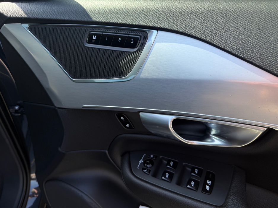 2019 Volvo XC90 2L Diesel For Sale Images