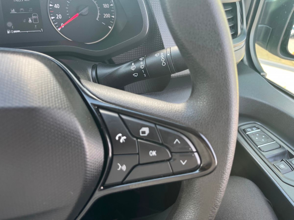 2025 Renault Trafic 2L Diesel For Sale Images