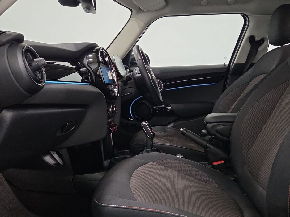 2024 MINI Hatch 1.5L Petrol For Sale Images