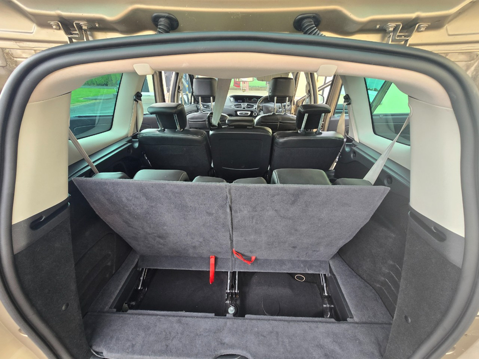 Renault Grand Megane SCENIC 3 BOSE 1.5 DCI 110 4DR — thumbnail 14