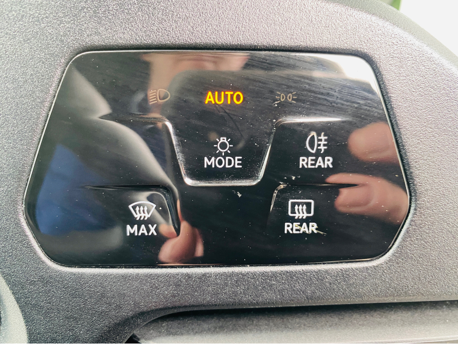 2022 Volkswagen Caddy 2L Diesel For Sale Images