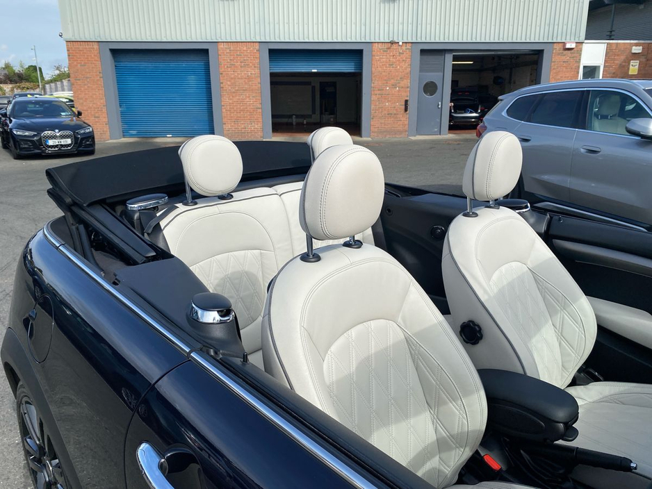 MINI Hatch Exclusive Convertible Auto — thumbnail 23