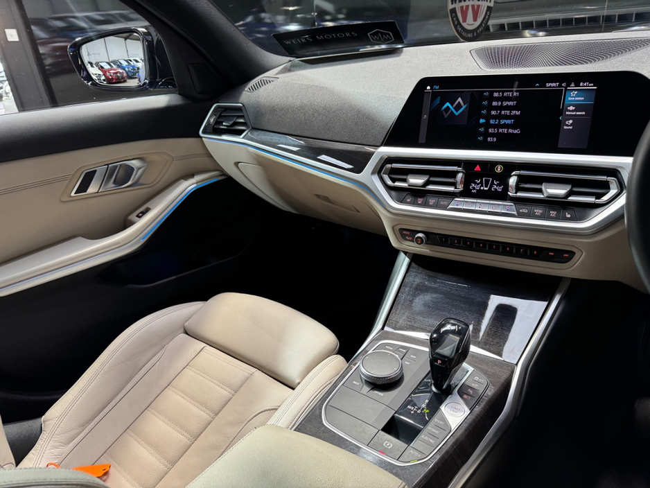 BMW 3 Series 330E // M-SPORT//AUTO//ONLY 80,918KM — thumbnail 17