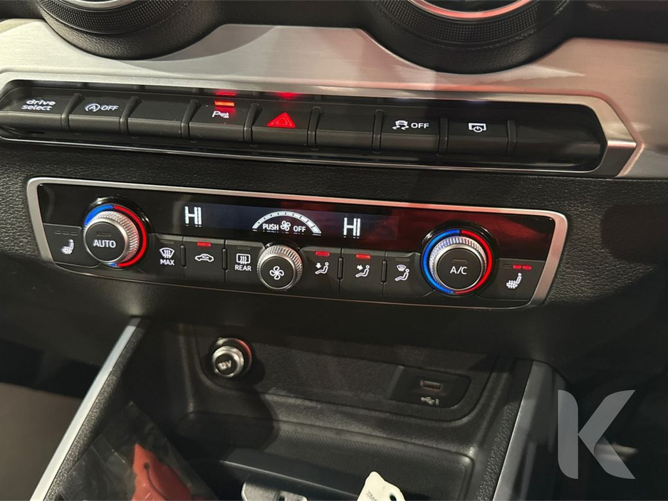 Audi Q2 1.0 TFSI - ALLOY WHEELS - ELECTRIC TAILGATE - CRUISE CONTROL - MULTI FUNCTION STEERING WHEEL - HEATED SEATS - REVERSE CAMERA — thumbnail 22