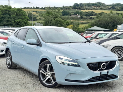 2018 Volvo V40