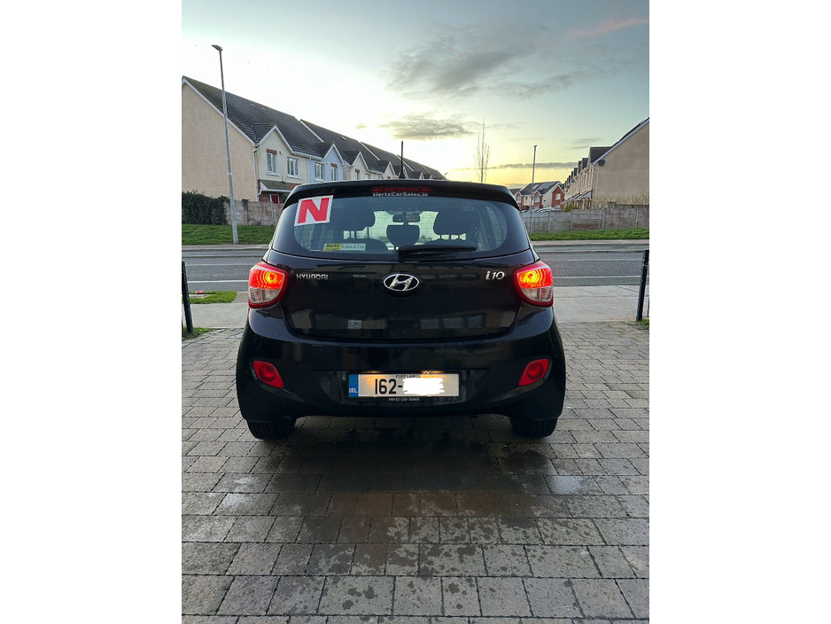 Hyundai i10 DELUXE 4DR — thumbnail 3