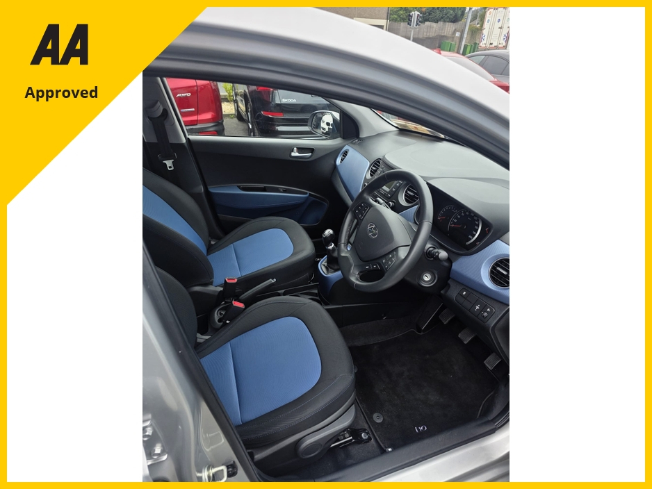 Hyundai i10 DELUXE 4DR — thumbnail 2