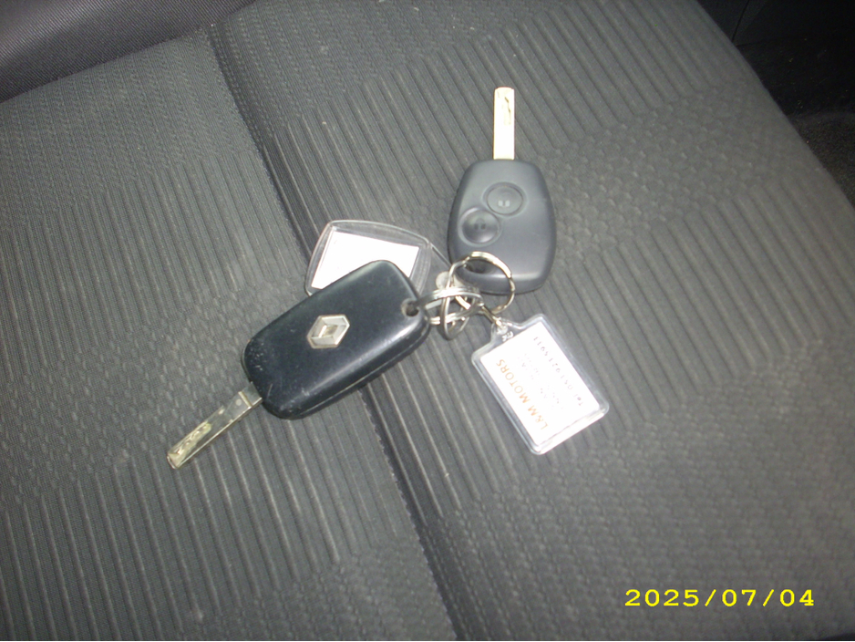 2011 Renault Clio 1.5L Diesel For Sale Images