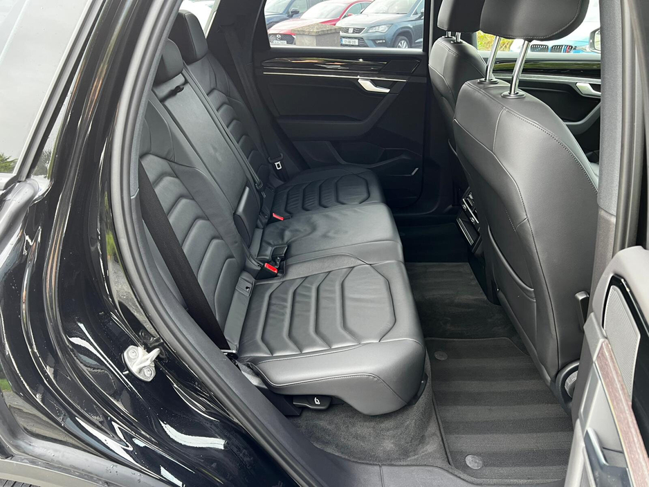 2023 Volkswagen Touareg 3L Diesel For Sale Images