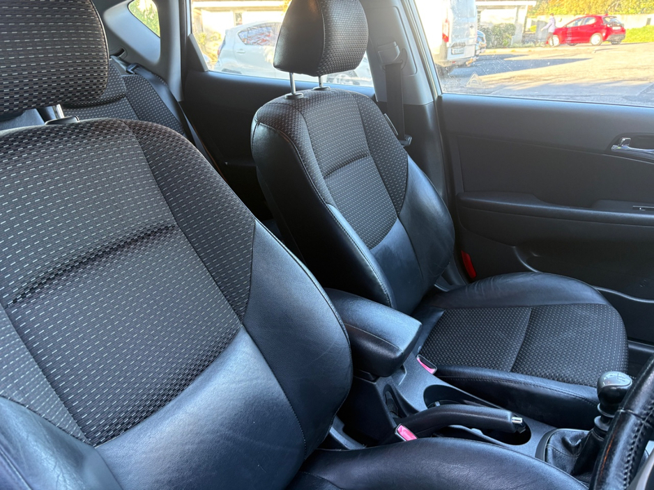 2010 Hyundai i30 1.6L Diesel For Sale Images