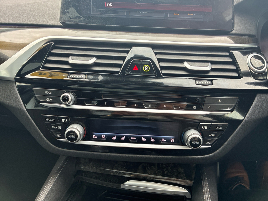 BMW 5 Series 2017 530E - M SPORT - *HIGH SPEC* — thumbnail 27