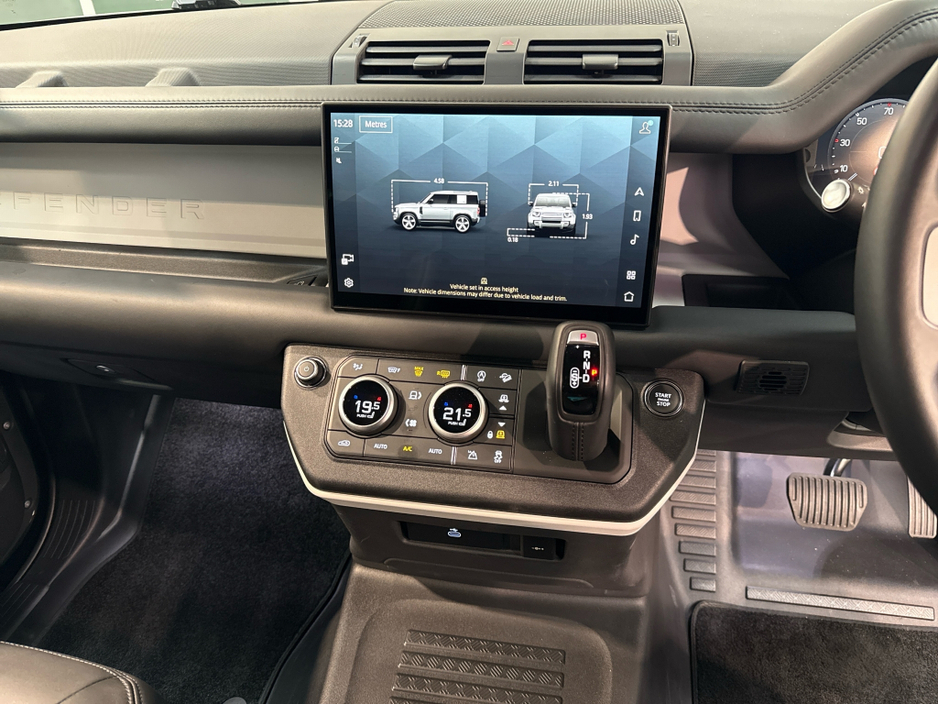 2024 Land Rover Defender 3L Diesel For Sale Images