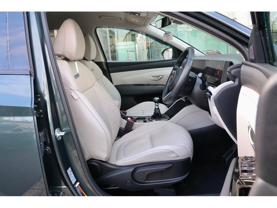 Hyundai Tucson Tucson FL Executive - Special 4.99% APR Finance Available on This Vehicle — thumbnail 10