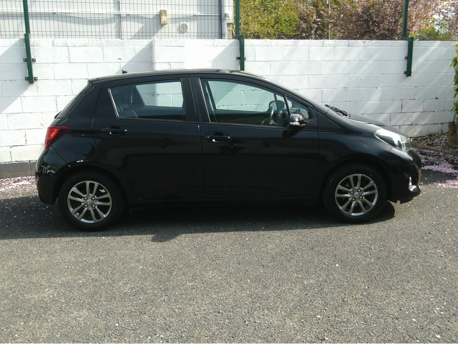 2016 Toyota Yaris 1L Petrol For Sale Images