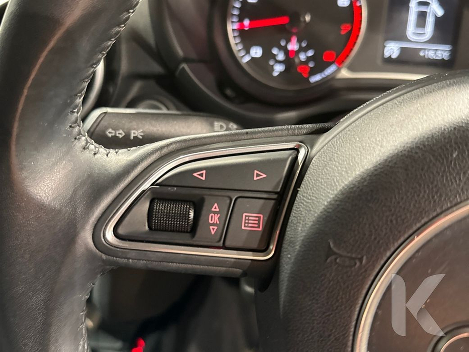 Audi A1 1.0 - AUTOMATIC - ALLOY WHEELS - HEATING / AC CONTROLS - FRONT/REAR PARKING AID - MULTI FUNCTION STEERING WHEEL — thumbnail 20