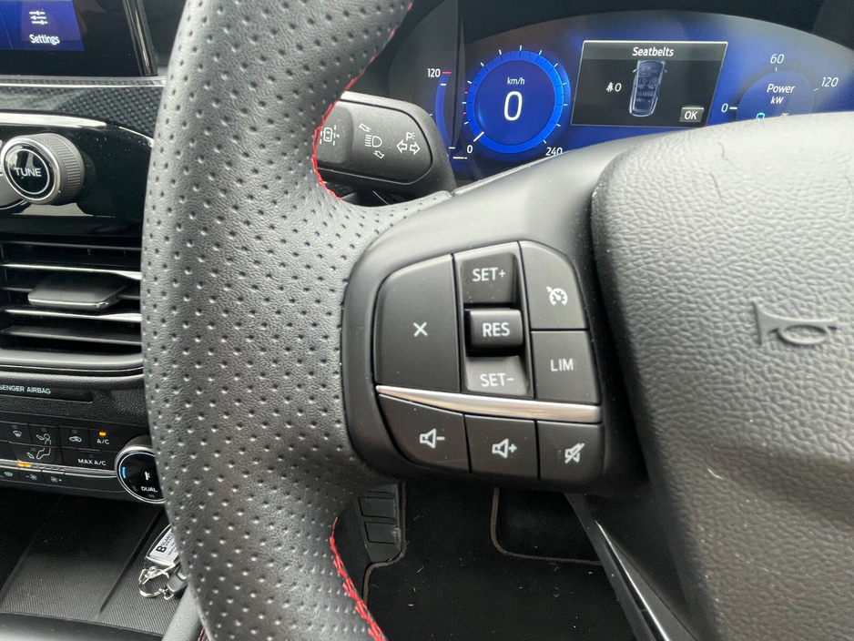 2023 Ford Kuga 2.5L Petrol Plug-in Hybrid For Sale Images