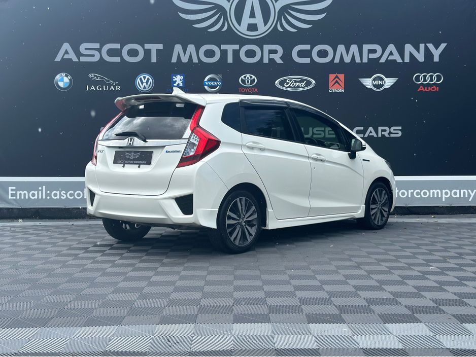 Honda Fit Hybrid — thumbnail 4