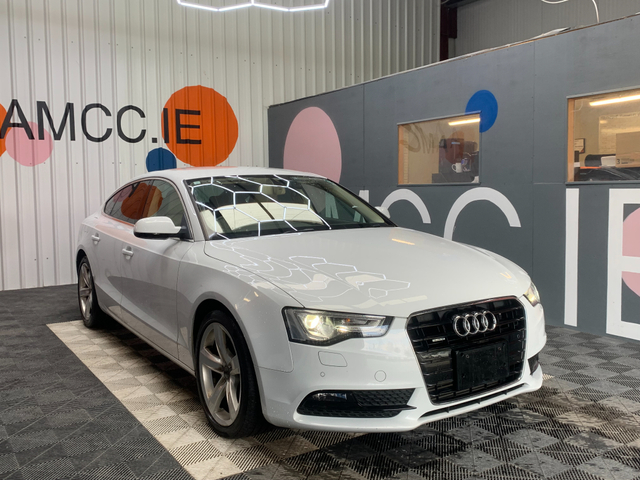 2014 AUDI A5 Sportback 2.0 TFSI QUATTRO AUTOMATIC / 55k KMs / Heated Leather, Reverse Camera & More