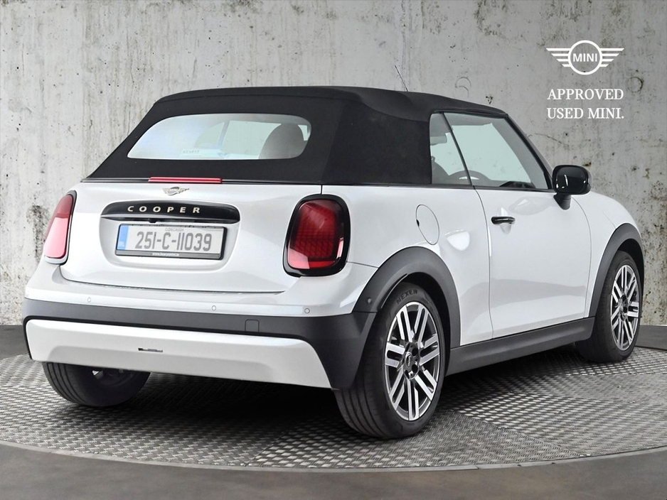 2025 MINI Hatch 2.0L Petrol For Sale Images