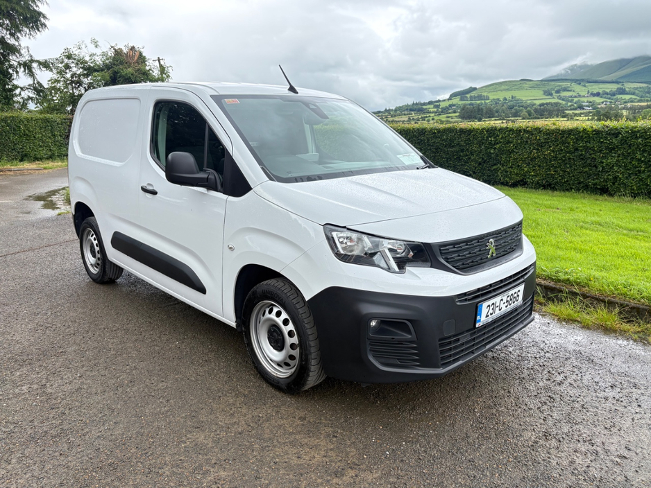 2023 Peugeot Partner 1.5L Diesel For Sale Images