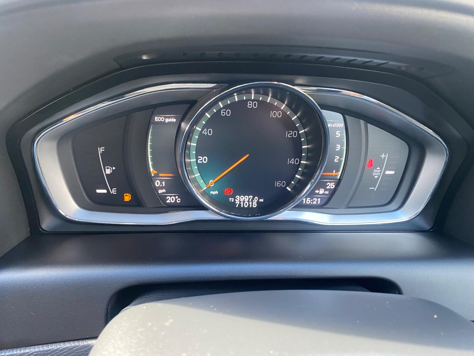 2016 Volvo XC60 2.4L Diesel For Sale Images
