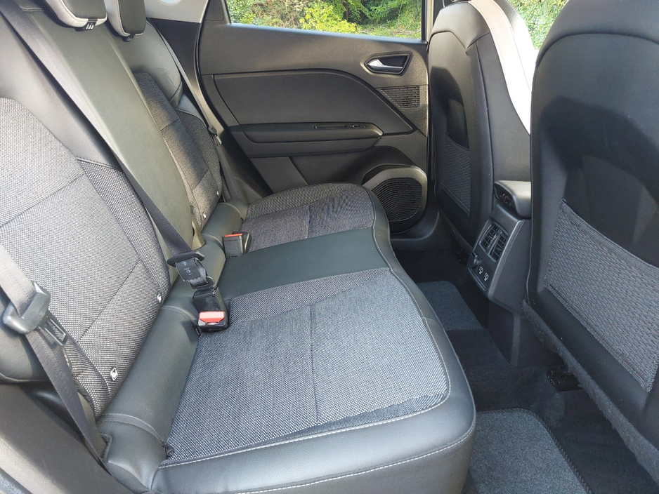 2023 Renault Captur 1L Petrol For Sale Images