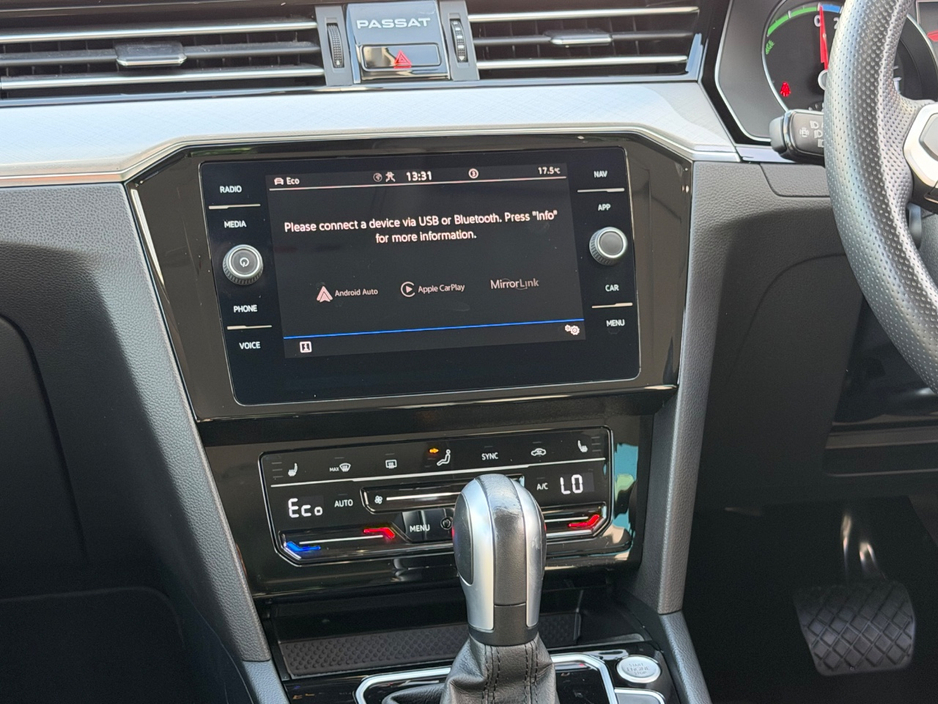 2022 Volkswagen Passat 1.4L Hybrid For Sale Images