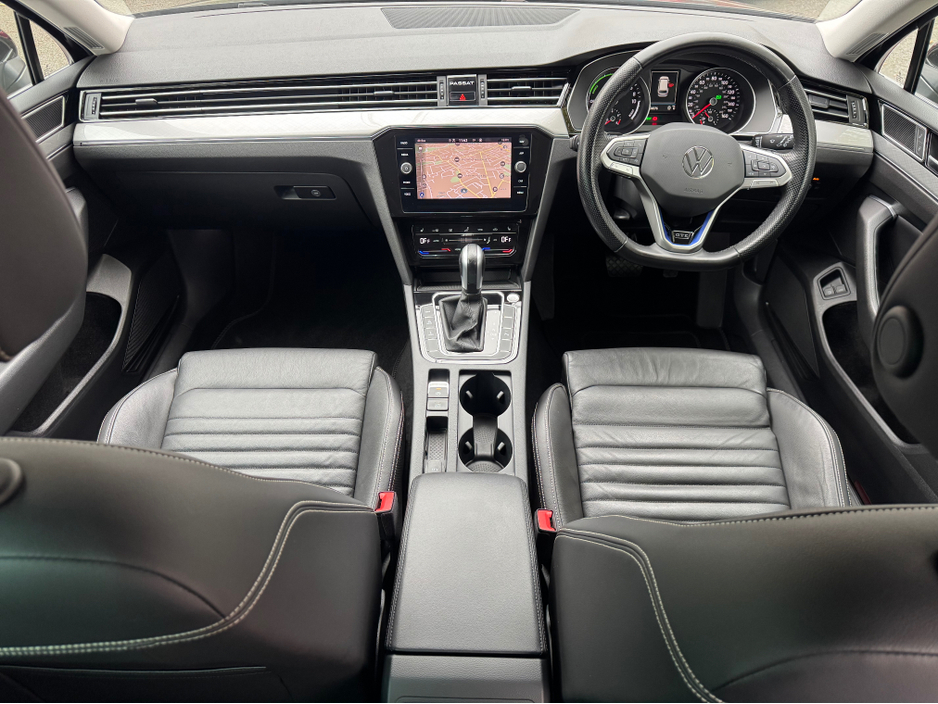2022 Volkswagen Passat 1.4L Petrol Plug-in Hybrid For Sale Images