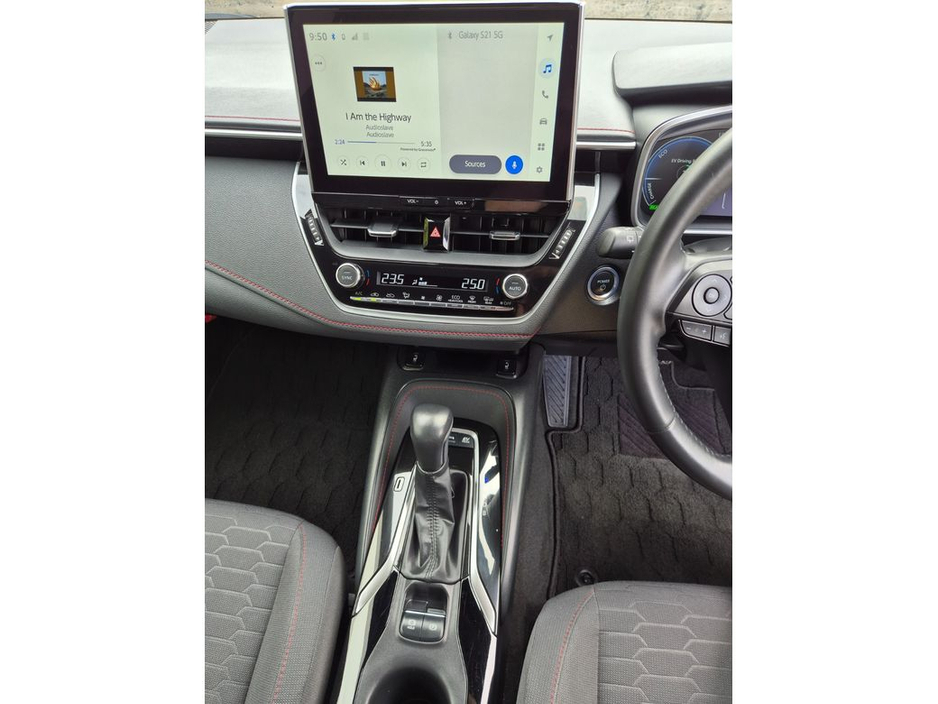 Toyota Corolla 1.8 HYBRID / SPORT SPEC / LOW MILEAGE / TAX €180 — thumbnail 26