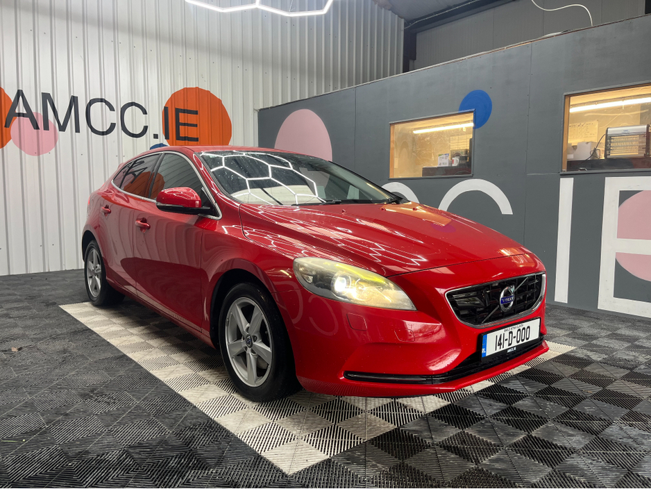 Used Volvo V40 2014 in Dublin