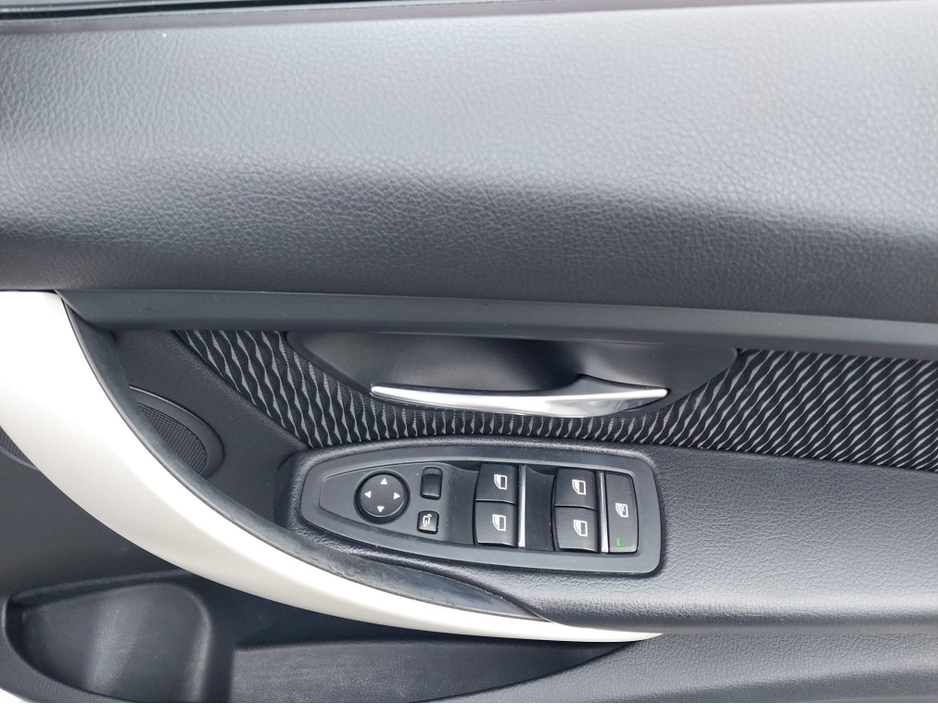 BMW 3 Series 320D Automatic LOW KM — thumbnail 25
