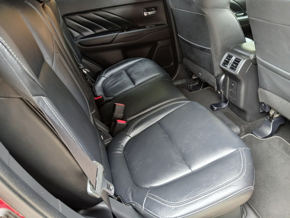 2020 Mitsubishi Outlander 2.4L Petrol Plug-in Hybrid For Sale Images