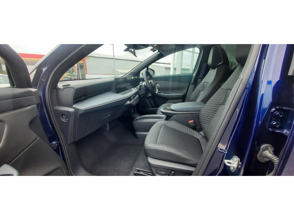 Nissan Leaf 52KW EVOLVE 5DR AUTO 2 TONE — thumbnail 13