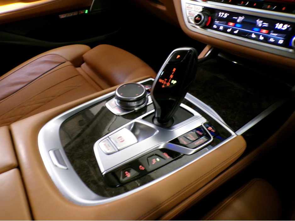 2016 BMW 7 Series 2.0L Petrol Plug-in Hybrid For Sale Images