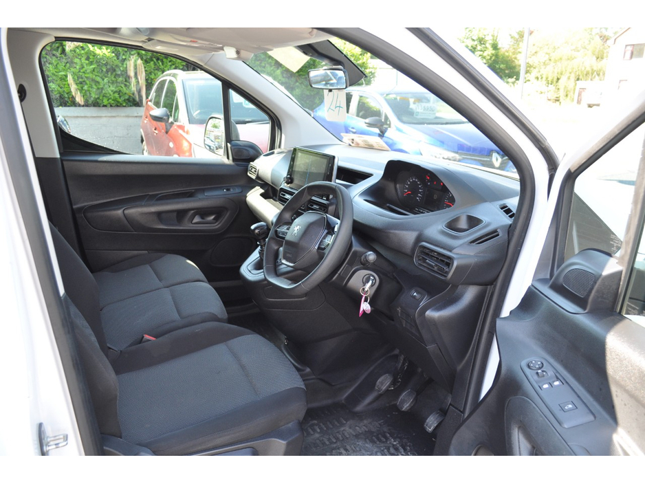 2023 Peugeot Partner 1.5L Diesel For Sale Images