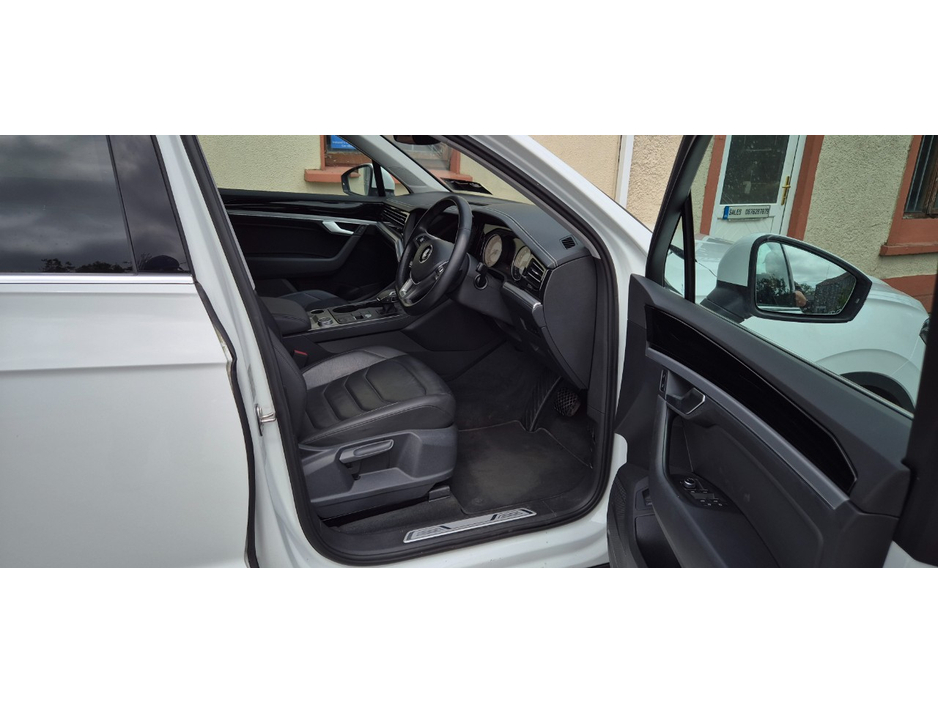 2019 Volkswagen Touareg 3L Diesel For Sale Images