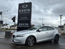 2018 Volvo V40 2L Diesel For Sale Images