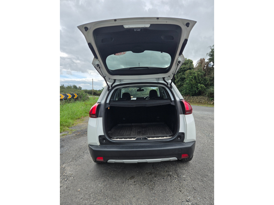 Peugeot 2008 1.2 PureTech 82bhp Allure — thumbnail 6