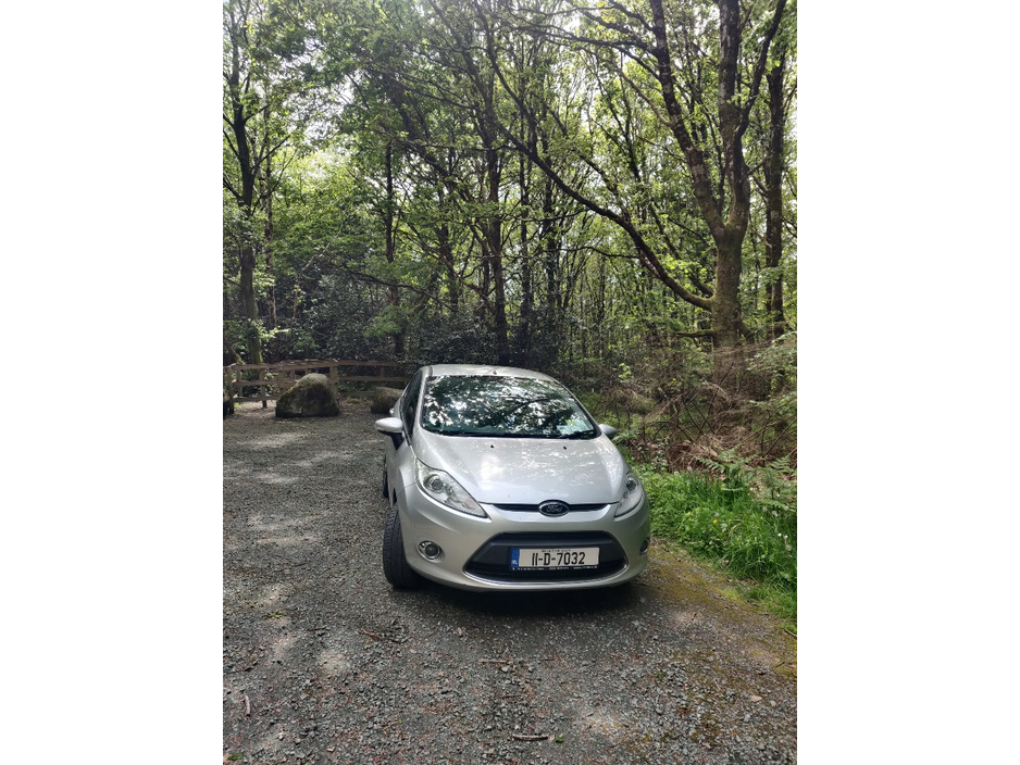 Ford Fiesta TITANIUM 1.4 96PS 5DR A AUTO — thumbnail 2