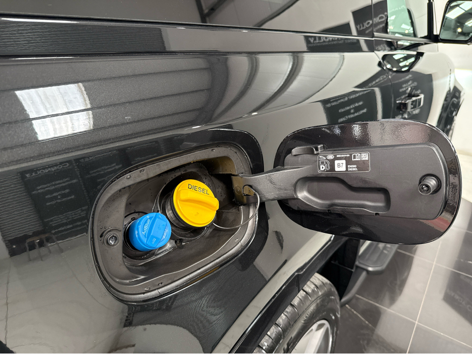 2026 Land Rover Defender 3L Diesel For Sale Images