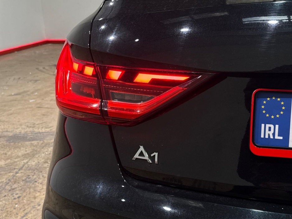 Audi A1 1.5 TFSI AUTOMATIC S LINE - UPGRADED FACTORY ALLOYS - FLAT BOTTOM STEERING WHEEL - HEATED SEATS - DIGITAL DASH — thumbnail 10