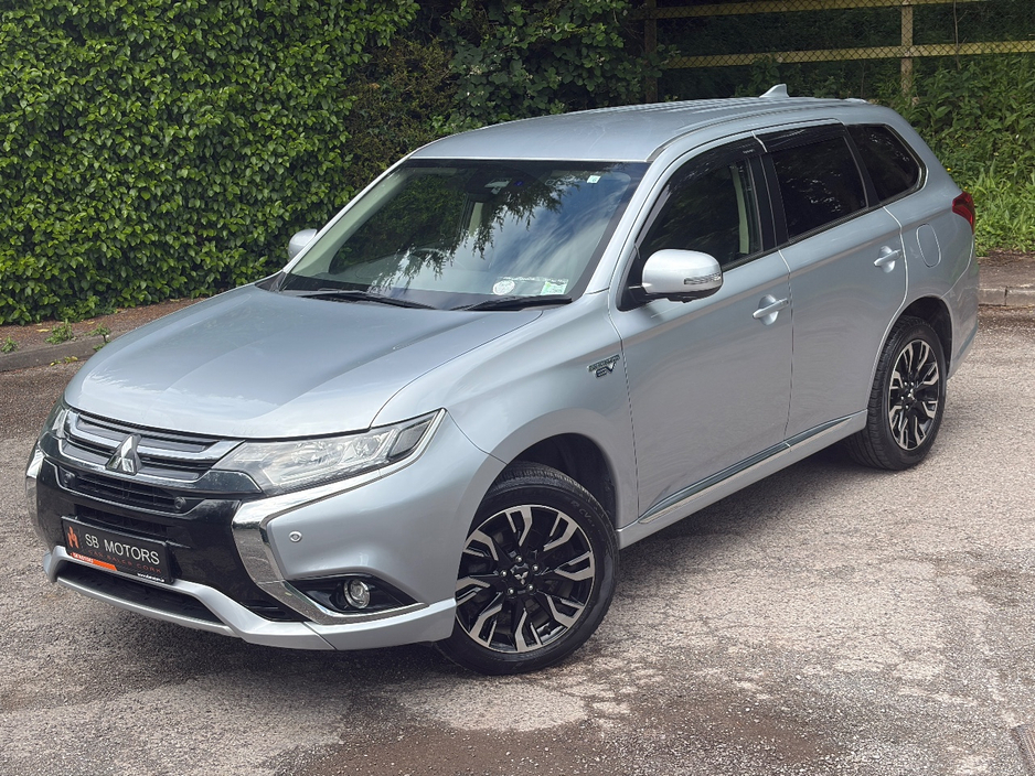 2018 Mitsubishi Outlander 2L Petrol Plug-in Hybrid For Sale Images