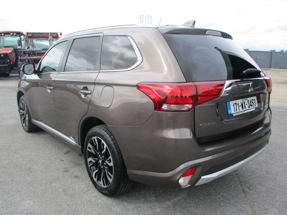 2017 Mitsubishi Outlander 2L Petrol Plug-in Hybrid For Sale Images