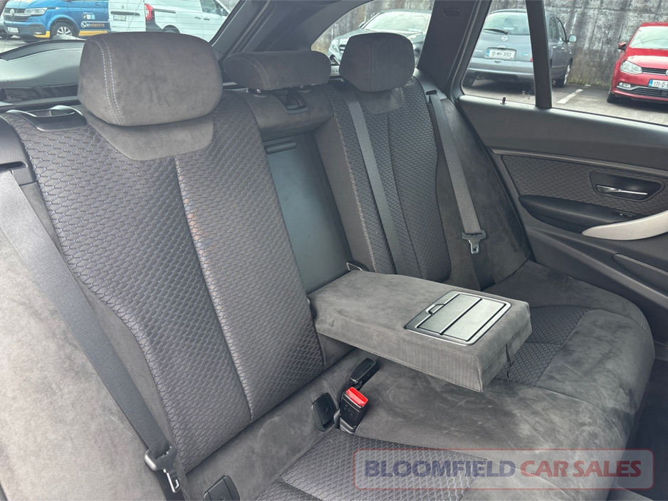 BMW 3 Series 320D MSPORT ESTATE , ALCANTARA INTERIOR // LOW MILEAGE — thumbnail 32