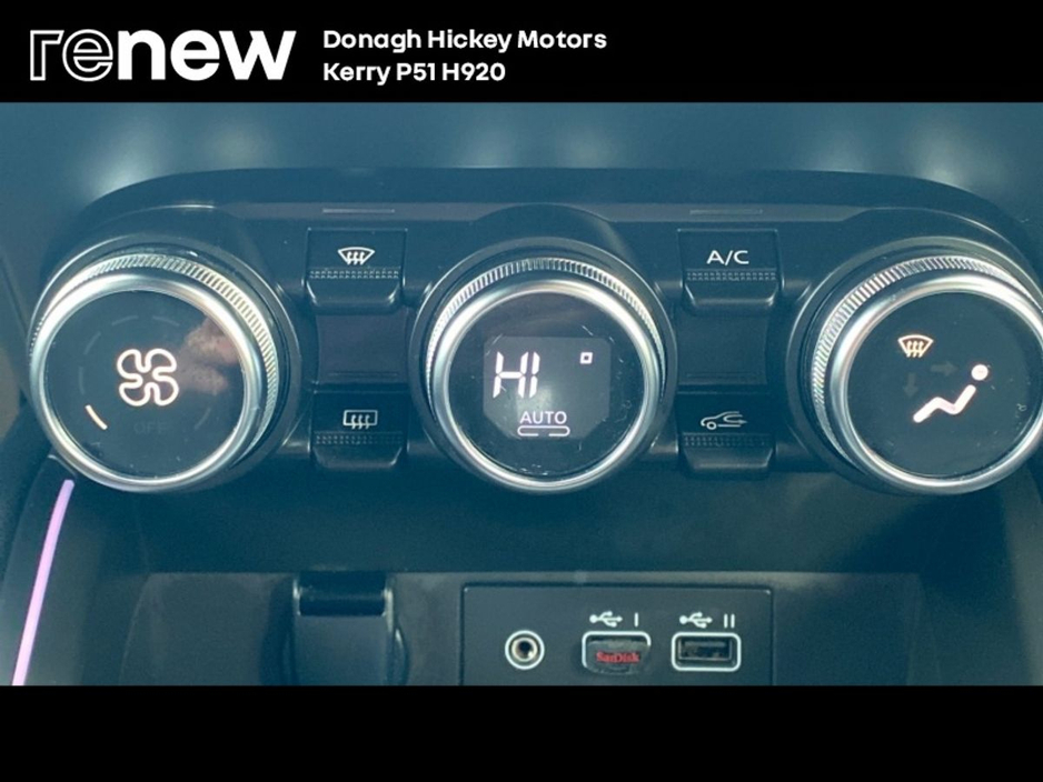 2024 Renault Clio 1.6L Petrol Hybrid For Sale Images